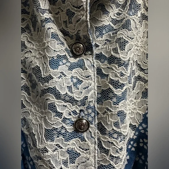 SOLD | Vintage RoughRider By Circle T Blue Floral Vest/Blouse | Women’s Size XS - Picture 2 of 9
